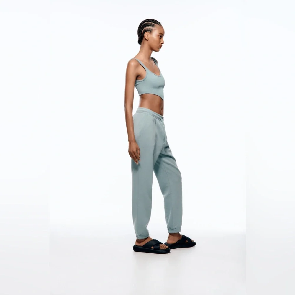 Zara crop top/sweatpants set - Picture 4 of 7